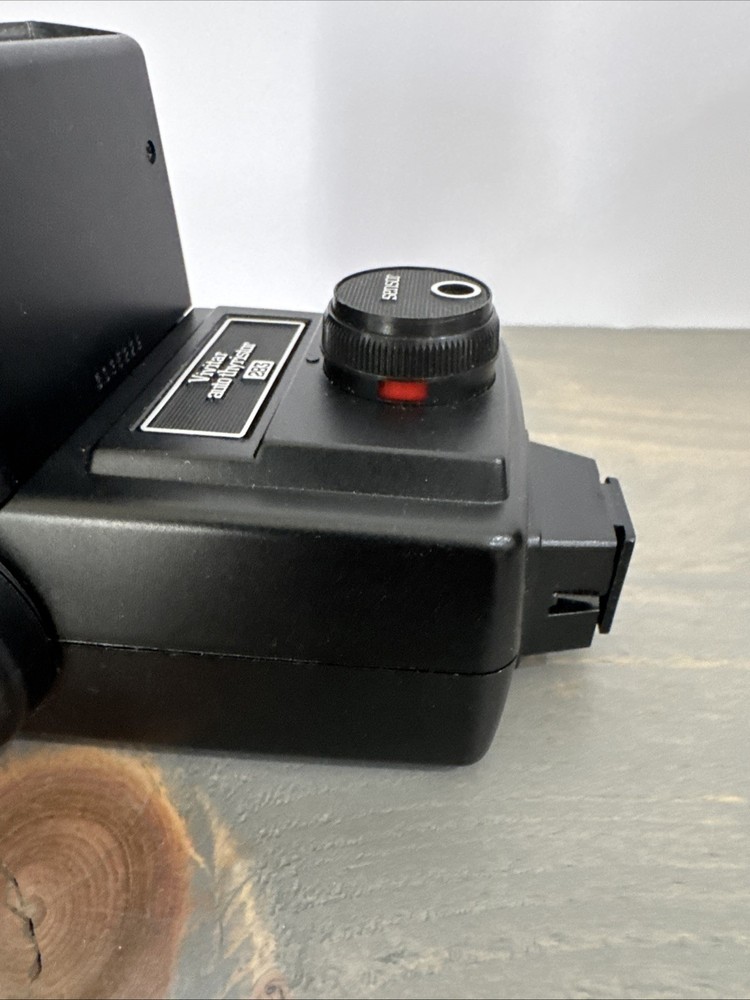 Vivitar Auto Thyristor 283 Auto Electronic Flash Camera DSLR Accessory Untested
