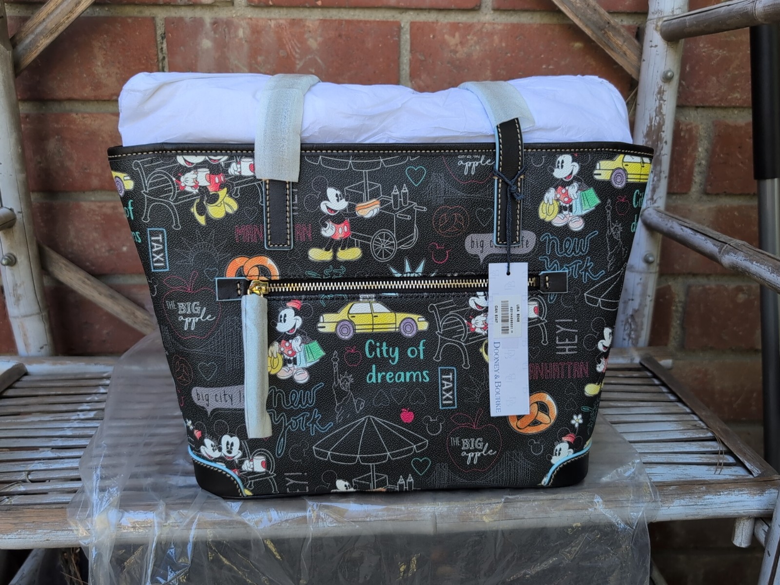 Disney Dooney & Bourke New York City Mickey & Minnie Mouse Tote Bag NWT