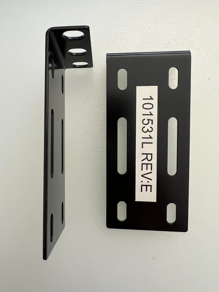 RACK MOUNT EAR BRACKETS 1U/NEW