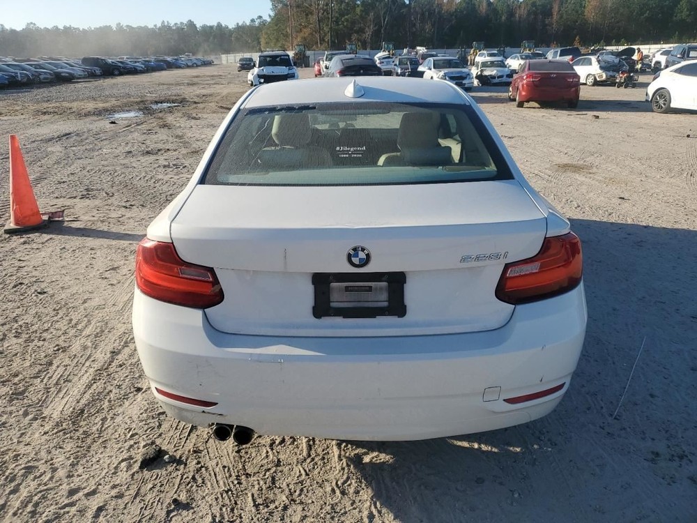 228I 2014 Glove Box 4990747