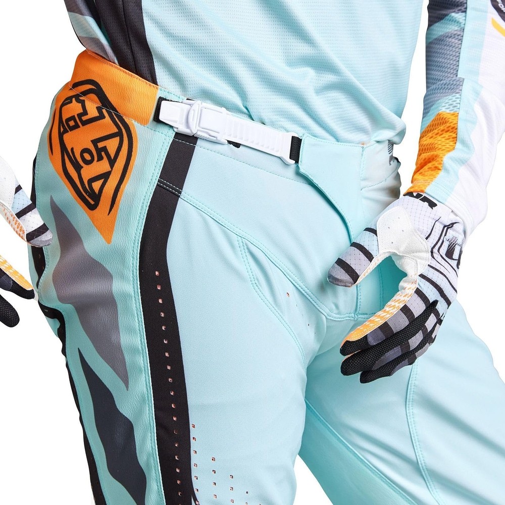 SE PRO PANT ; WAVEZ - BLEACHED AQUA (36)