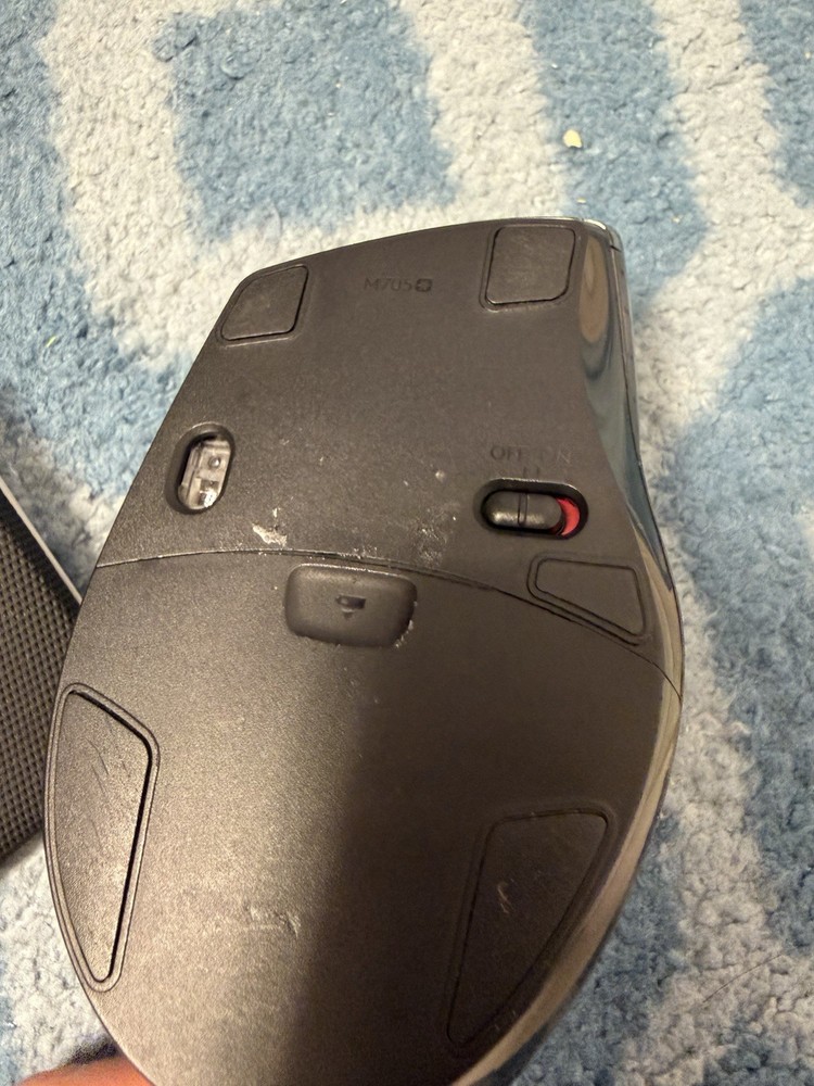 Logitech K850 Wireless/unify Bluetooth Keyboard With M705 Unifying Mouse