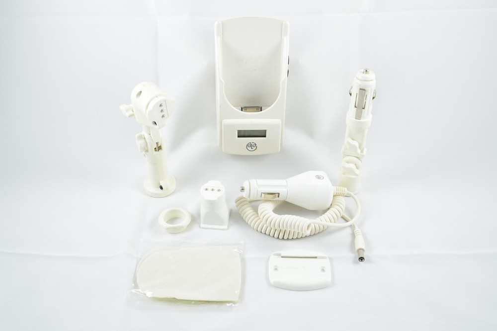 Digital Lifestyle Outfitters Trans Pod FM FM Transmitter for Apple iPod