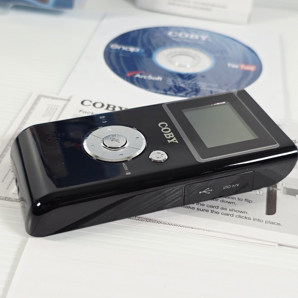 Coby Snapp CAM3000 1.3MP 32MB Memory Camcorder - Tested Complete