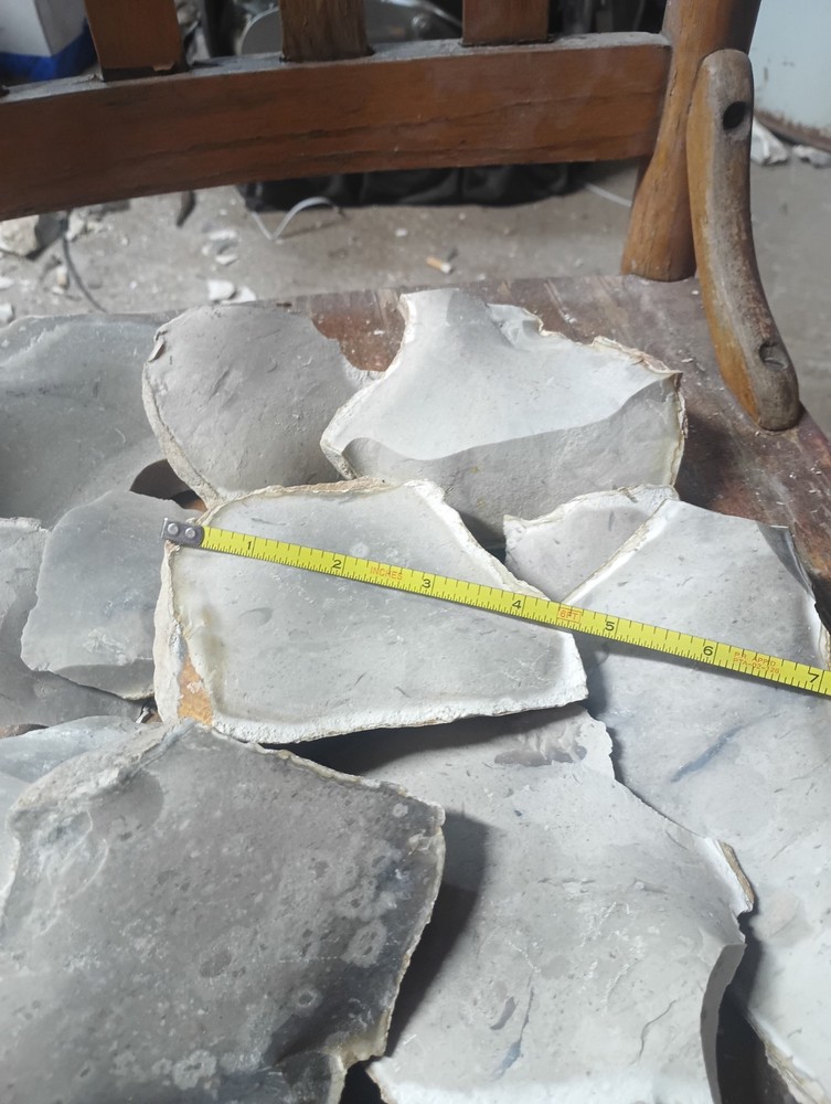 Large Pendernales Flakes .. Solid Material. ($3.50 Per Lb)