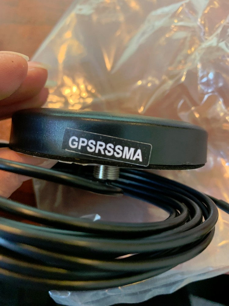 GPSRSSMA GPS Antenna Roof-Screw SMA