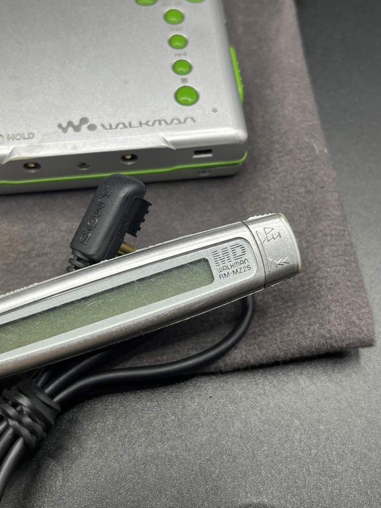 SONY MZ-E620 Green MiniDisc MD walkman player - Working