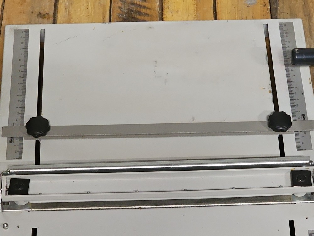Fastbind C400 Manual Creaser Missing Part Working Order , Used