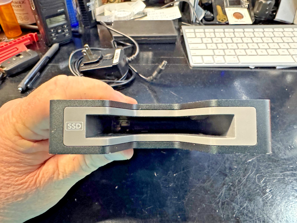 hyperdeck shuttle 2 with power supply SDI HDMI