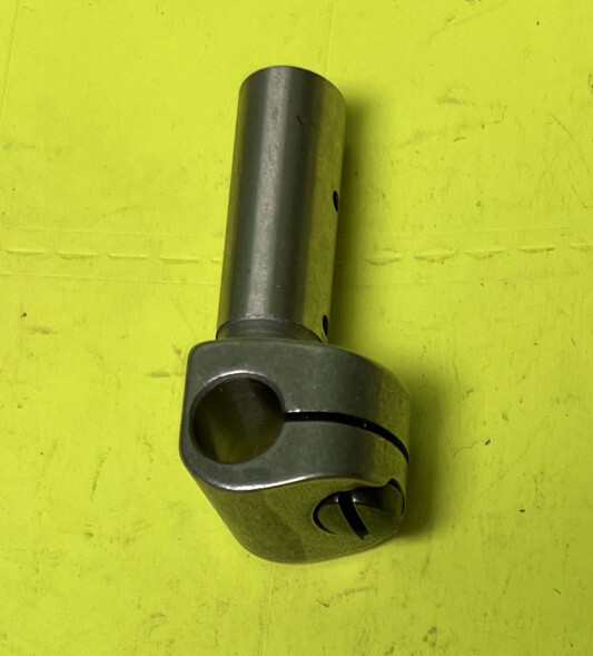 Singer 208552 Needle Bar Conn.Stud