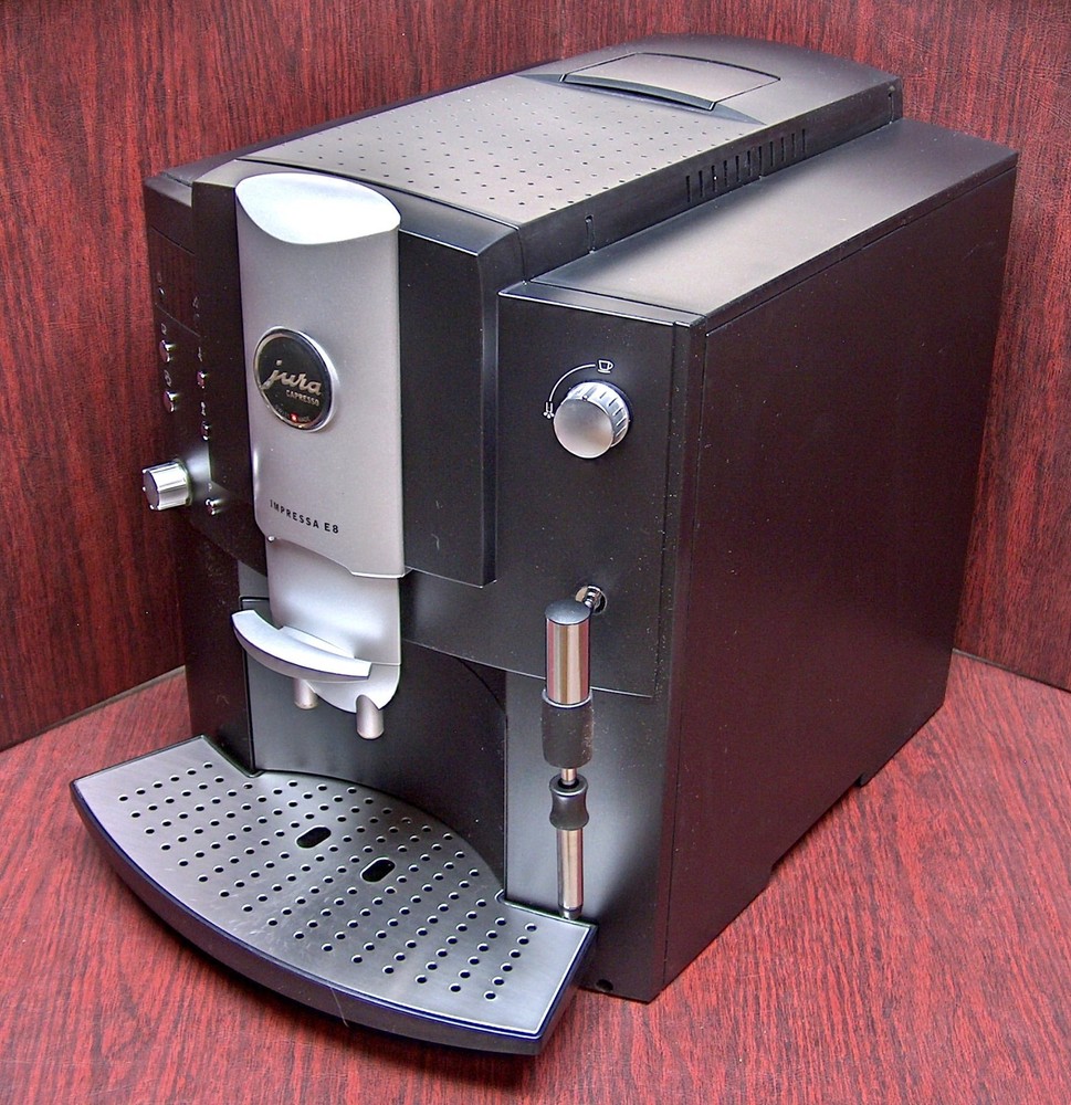 Jura Impressa E8 Superautomatic Espresso Machine - Refurbished!