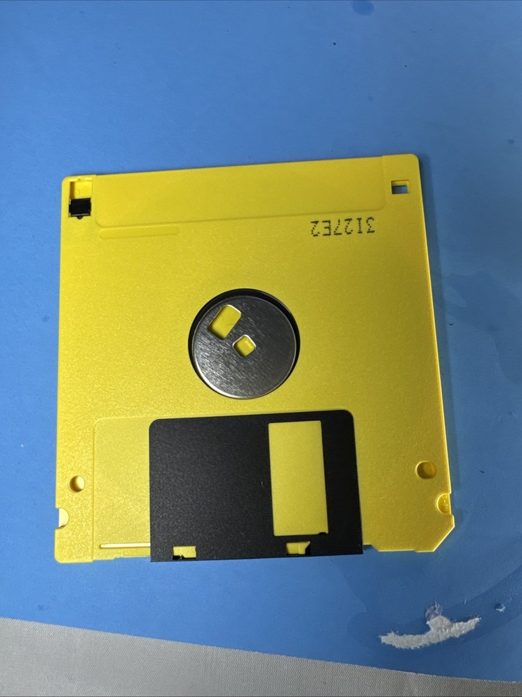 92 Hypermedia 3.5" Colored Floppy Diskettes MF-2HD High Density - Partial Box