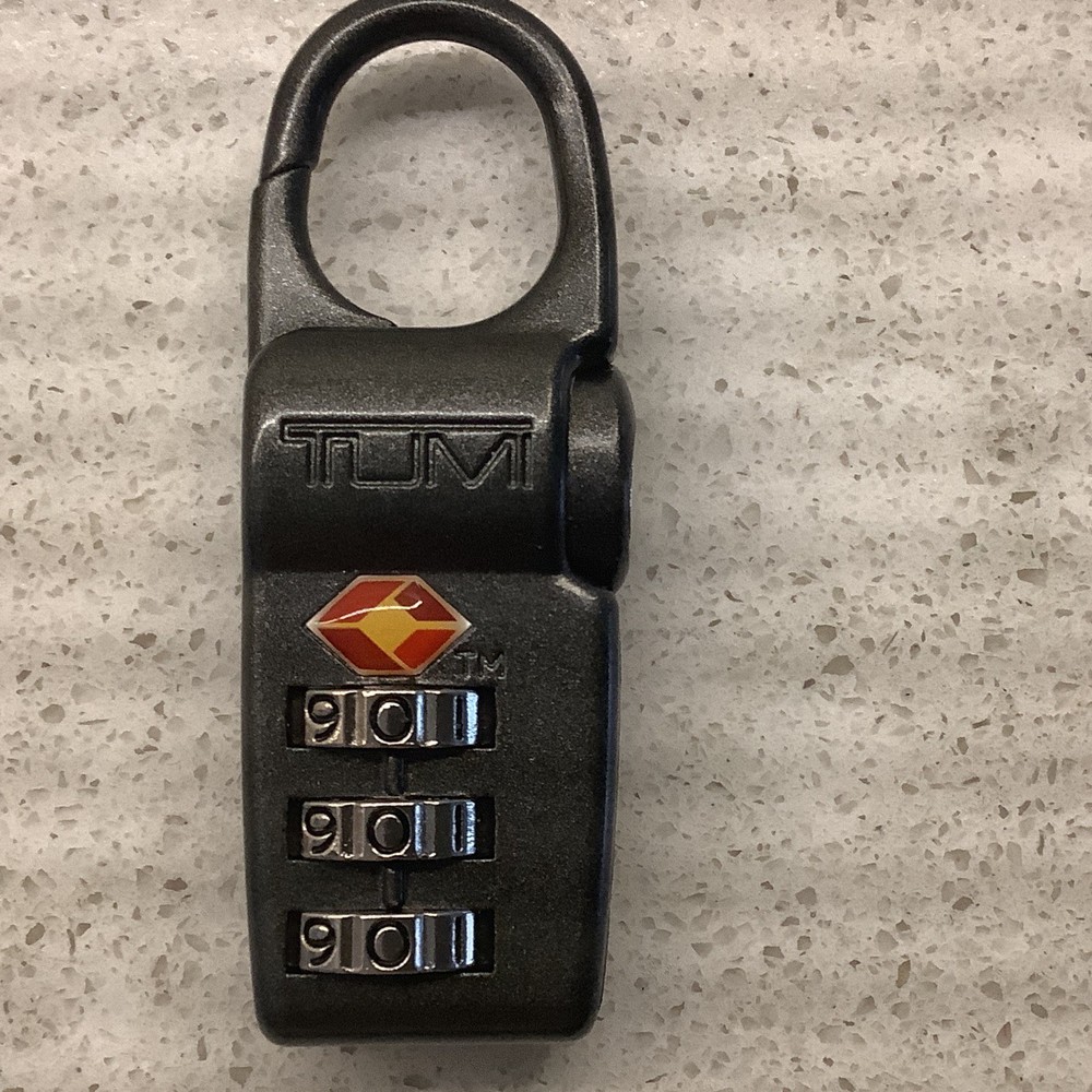 Preowned Seven 7 Tumi Combination Lock Baggage Luggage