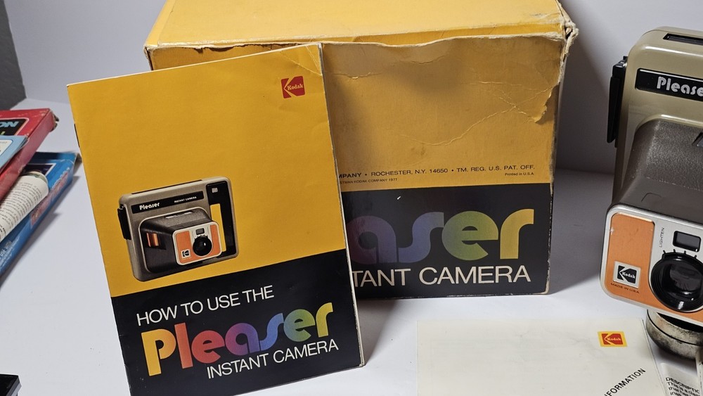 Kodak Pleaser Complete In Box With Settlement Doc
