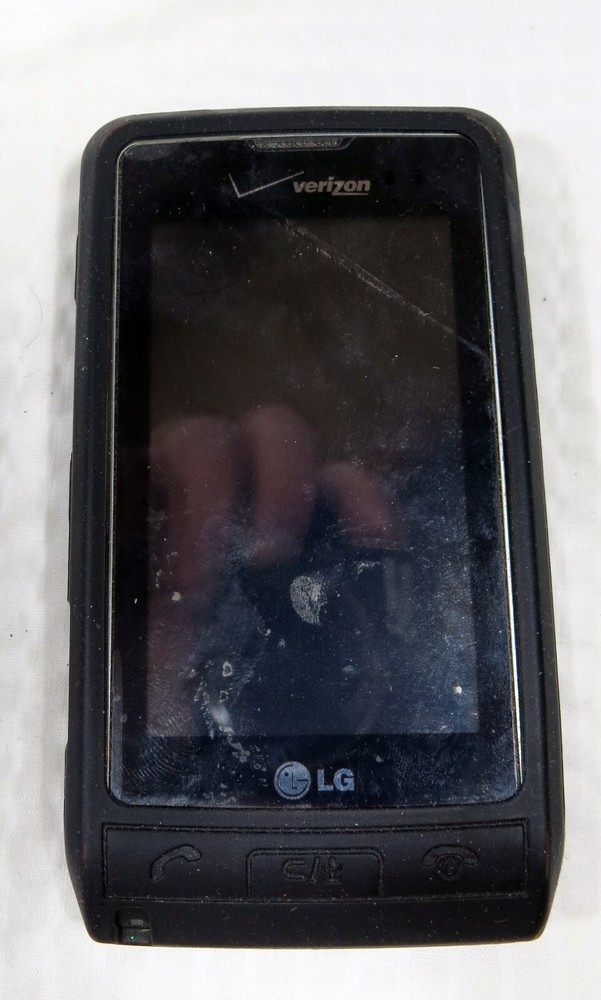 Older model cell phone bundle- Set of 3
