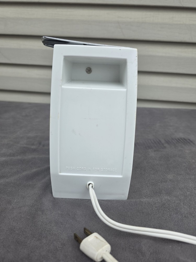 Vintage GE Can Opener Knife Sharpener E4EC18 White Tested Working