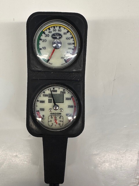 Dacor Pressure Gauge with Depth