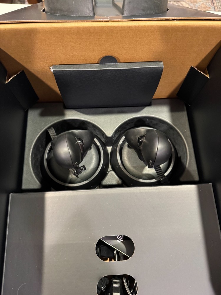 HP Reverb G2 Virtual Reality Headset, Controllers, and Cables, - Black