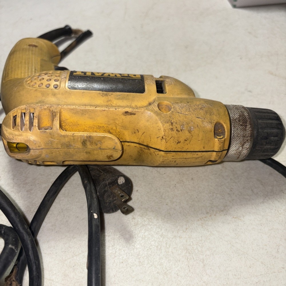 DeWALT 3/8" Electric Drill VSR D21008
