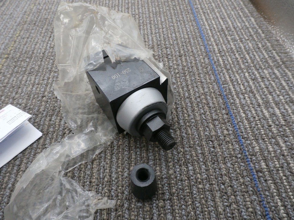 Machifit DMC-250-100 Piston Type Locking Tool Post Steel Quick Change Tool Post