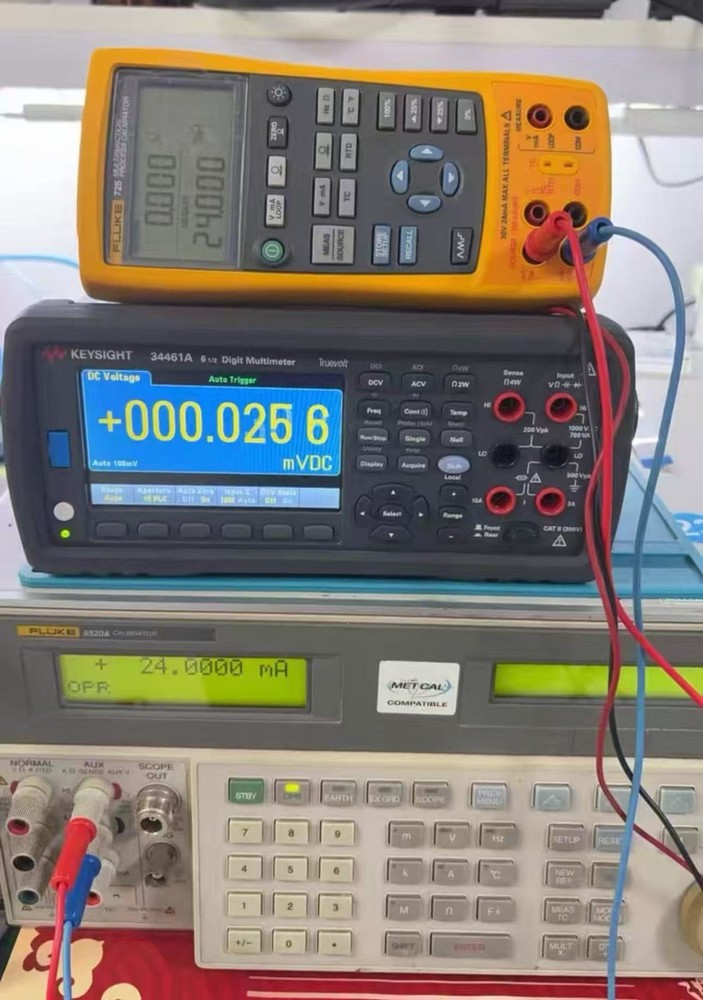 Fluke 725 Multifunction Process Calibrator CALIBRATED !