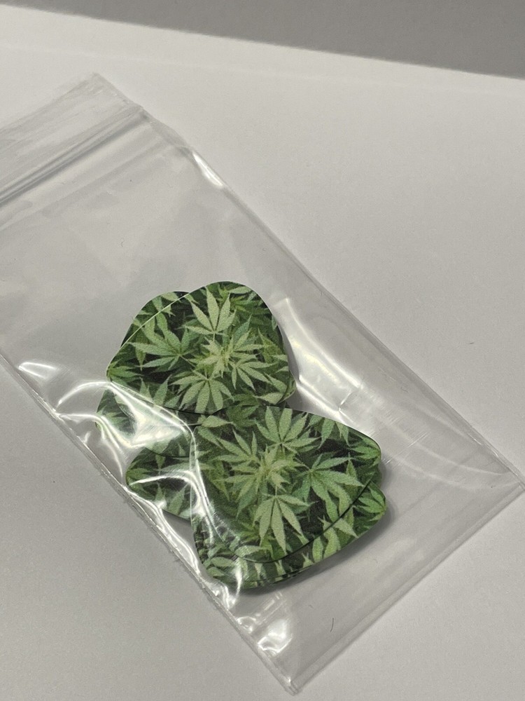 Guitar picks Custom With Your Name Logo Applied ( 100 Count ) FREE SHIPPING!