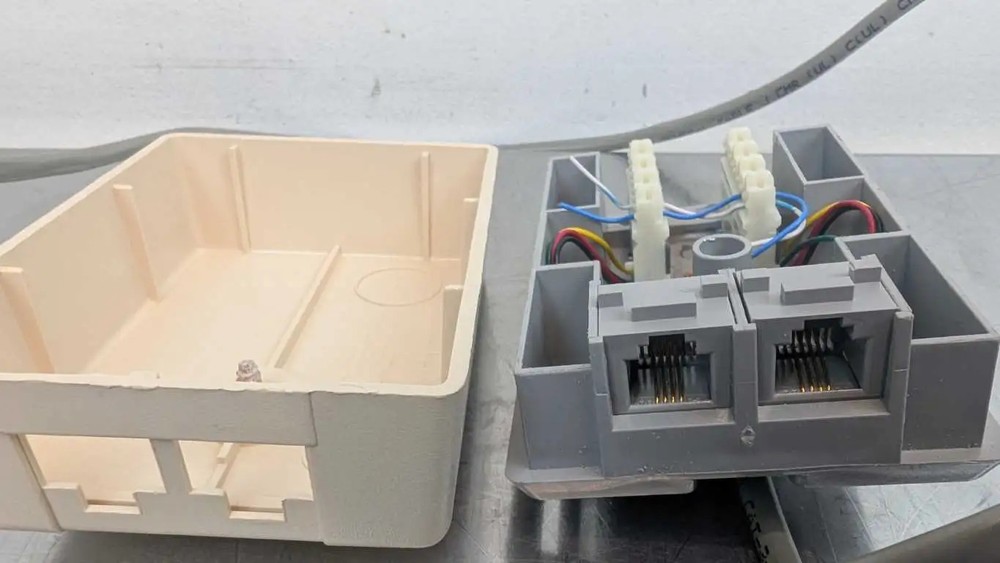 Suttle 104A Block Duplex Conn RJ11