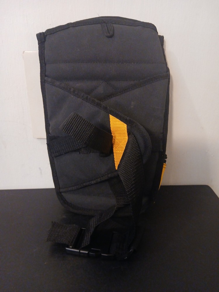NWT Bell Hydro Hip Pack With 58oz Drinking System 06765-Biking Running Hydration