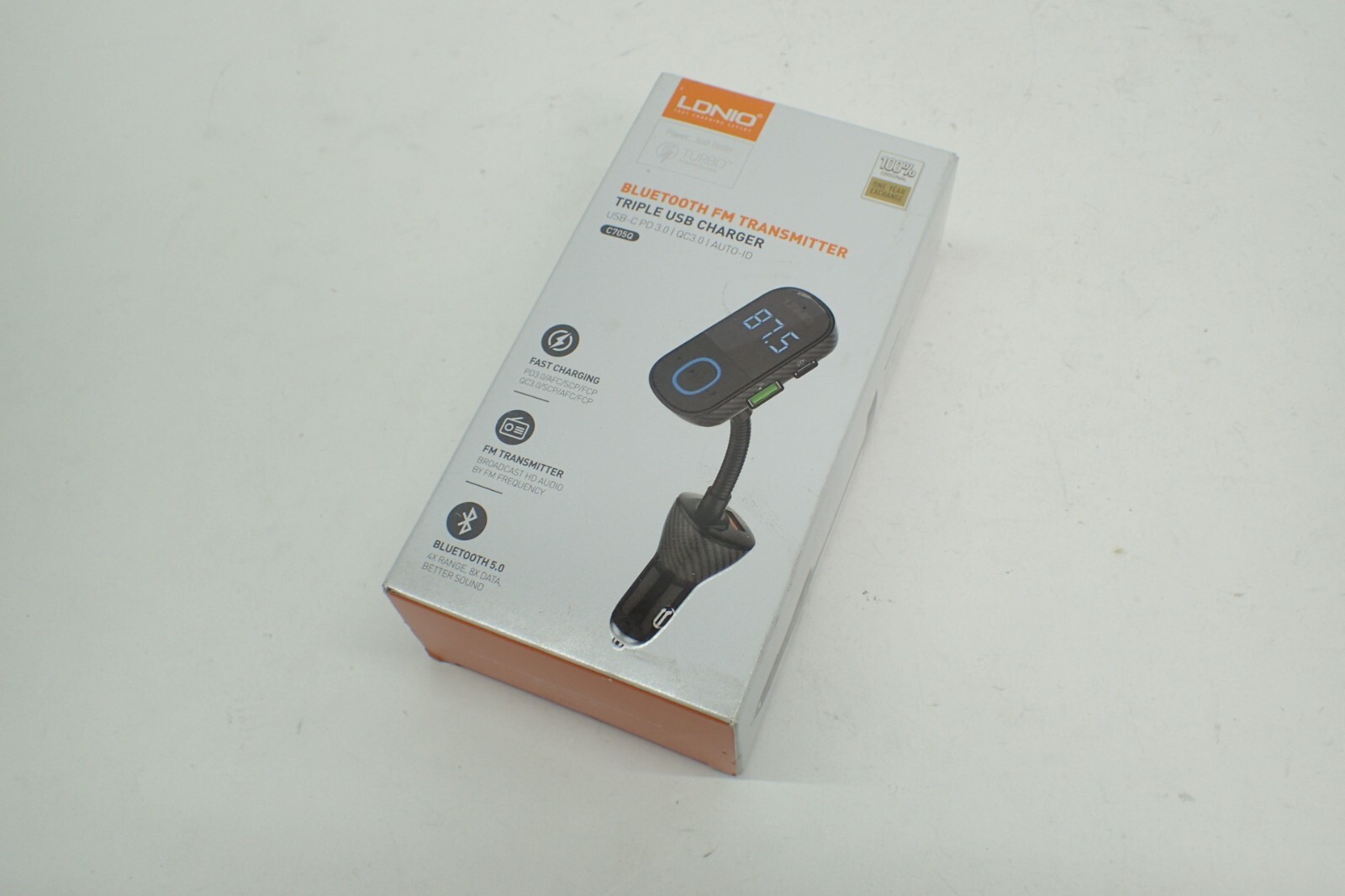 LDNIO Bluetooth 5.0 FM Transmitter Triple USB-C USB Car Fast Charger