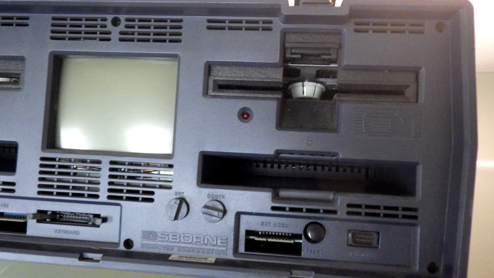 Vtg OSBORNE 1 OCC Portable Computer PC w/ Floppy Disks *Parts Repair Not Working