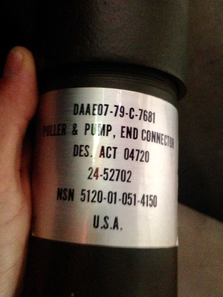 Tank Track Puller And Pump