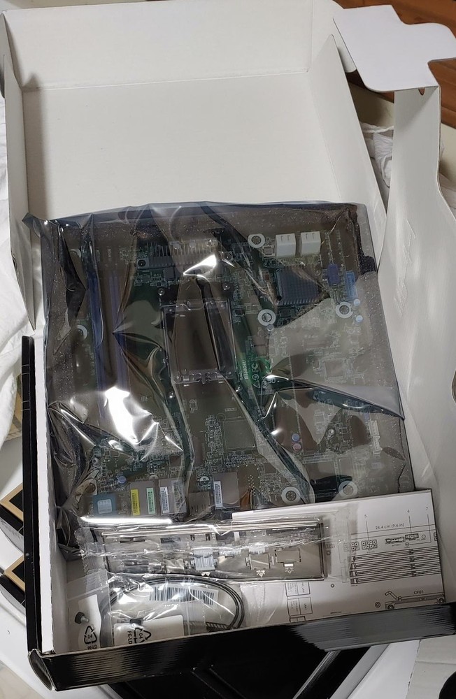 AsRock Rack B650D4U Micro-ATX Server Motherboard Single Socket AMD