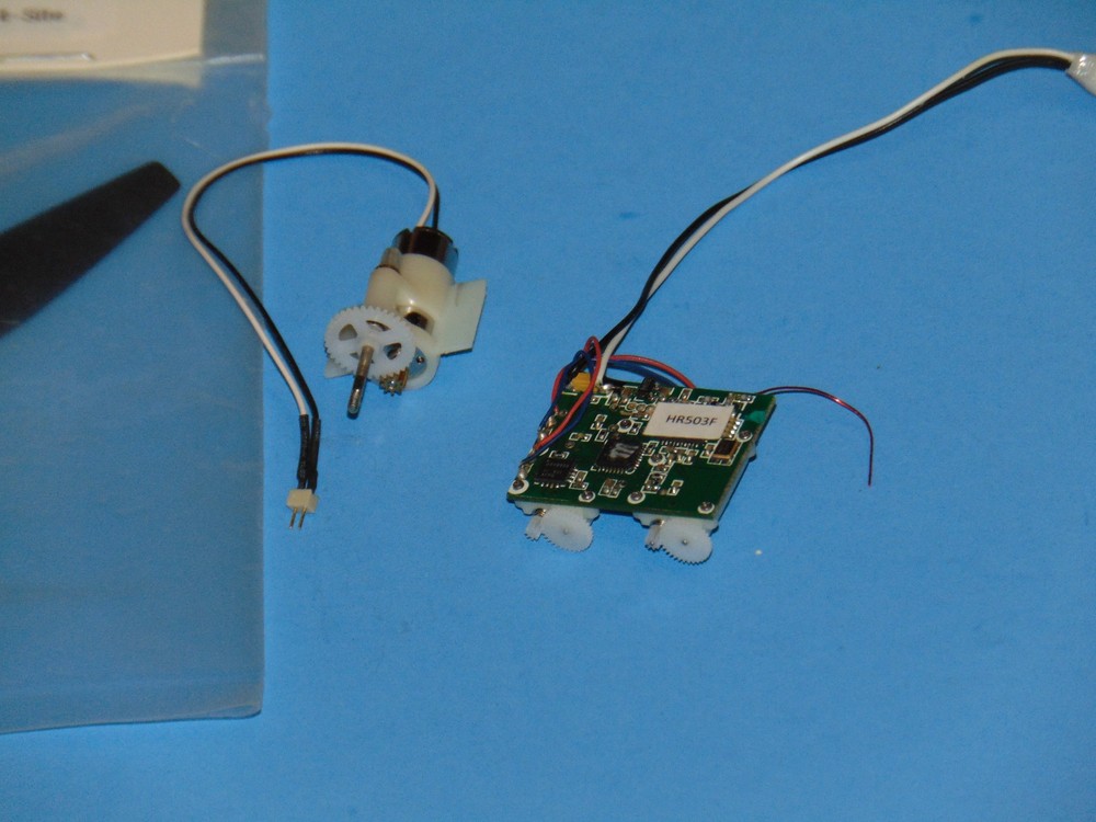 E-Flight 3 Channel Receiver, Micro Motor, Prop & Spinner NOS