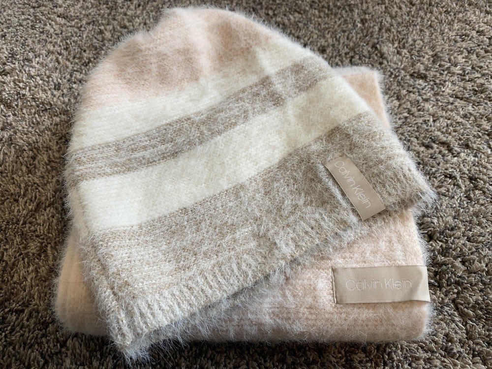 Calvin Klein Hat & Neck Scarf Wrap EUC