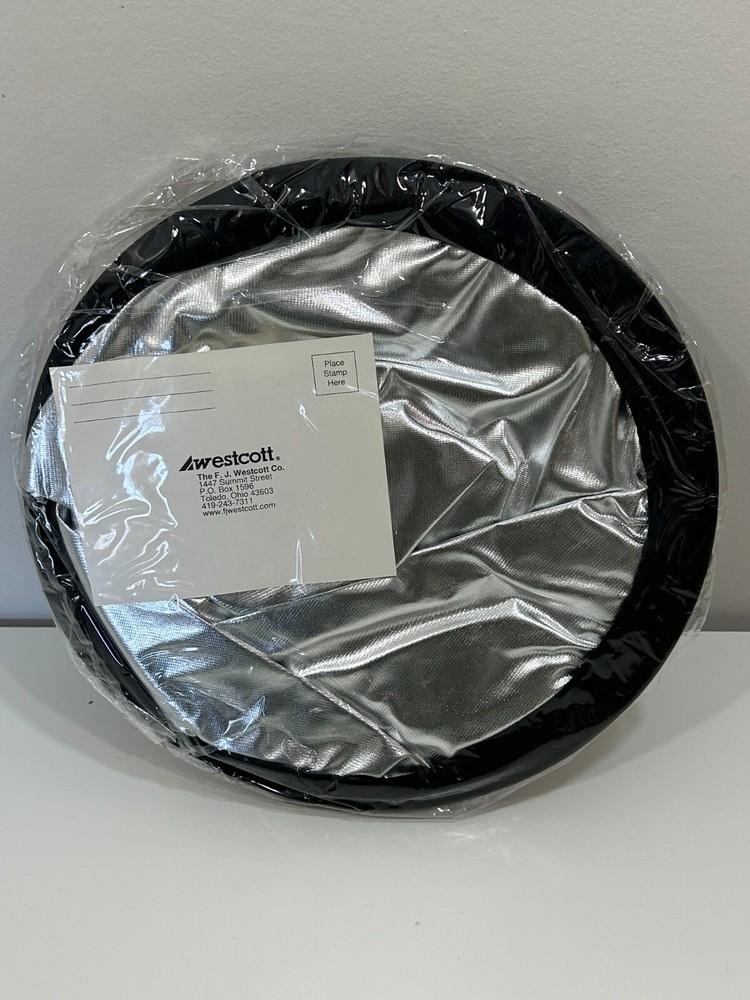 Westcott Illuminator Silver & White 30"Collapsible Reflector Diffuser New Sealed