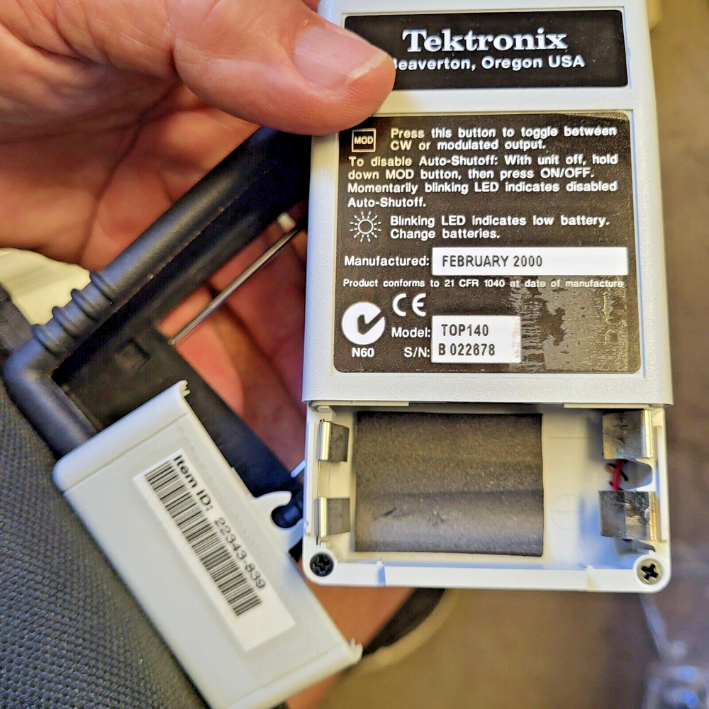 Textronix TEKTOP140 laser source, CW and modulated output (untested)