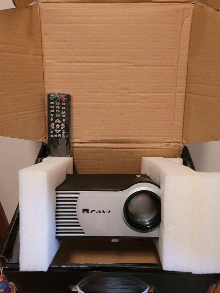 FAVI RioHD-LED Portable Projector & Remote Control Only UNTESTED AS IS READ