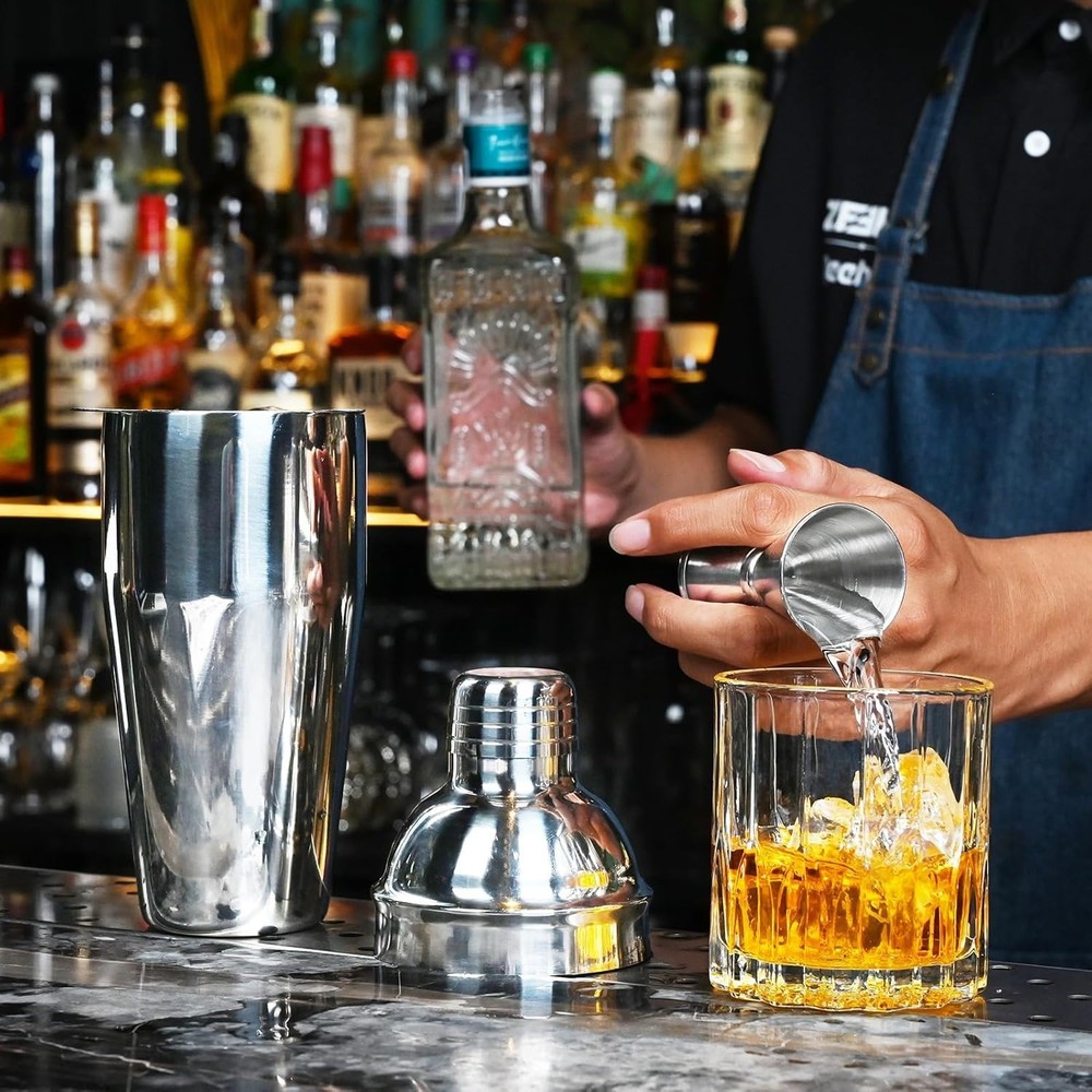 Cocktail Shaker Set, 8-Piece Bar Set, Practical Bartender Kit, Includes Many ...