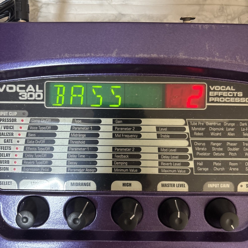 DigiTech Vocal 300 Vocal Multi-Effects Processor Voice Changer with Adapter