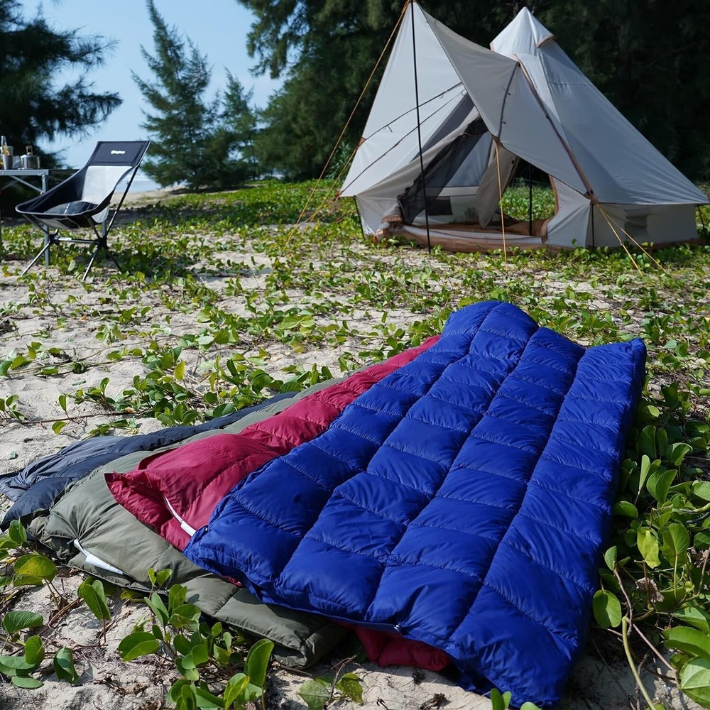 Warm Down Alternative Blanket for Camping & Travel - Compact & Durable