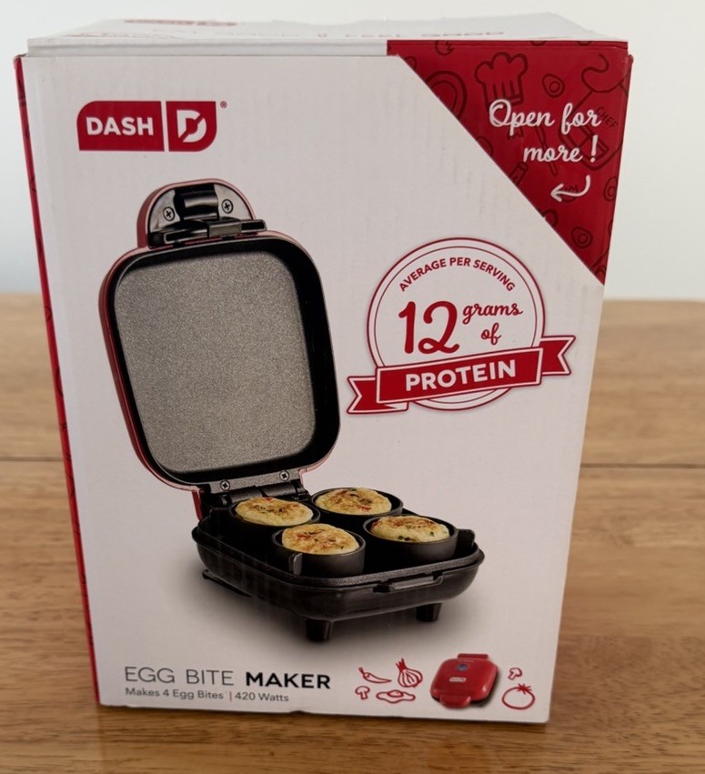 NIB Red Dash Egg Bite Maker Fast Heating w/4 Silicone Cups & Recipe Guide used
