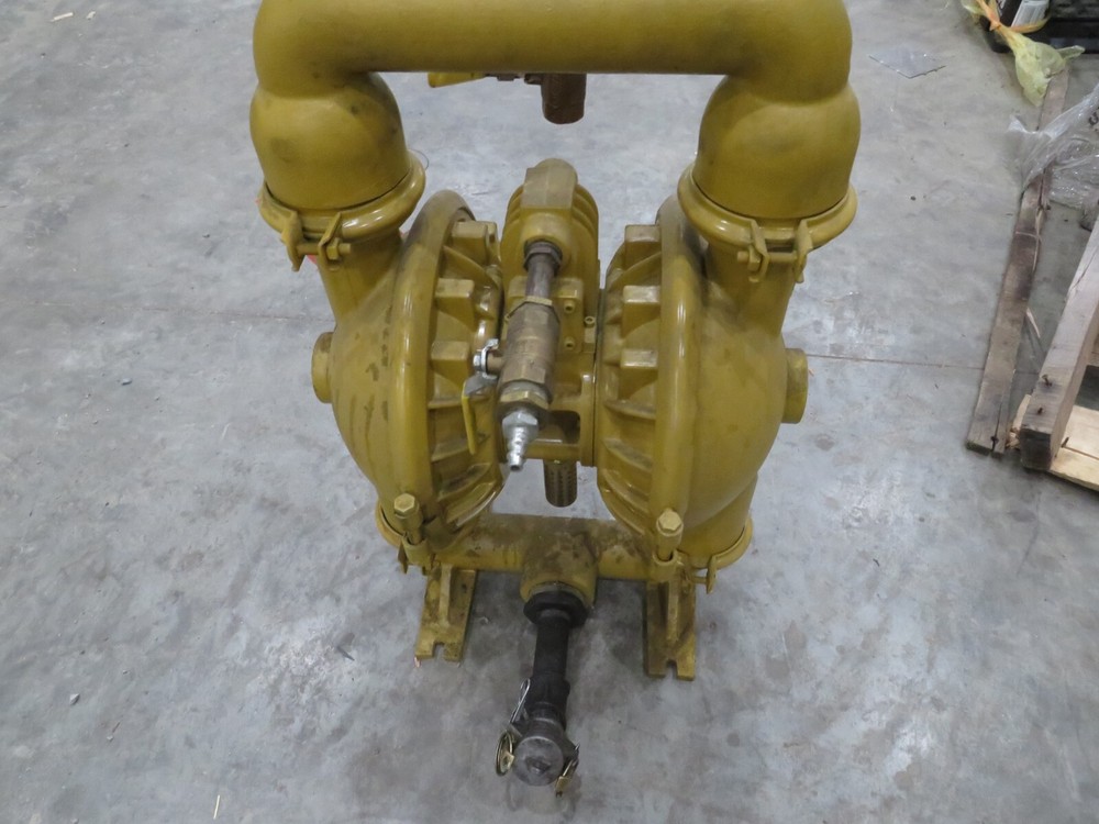 Versa Matic E2AA3R330C-ATEX Pump