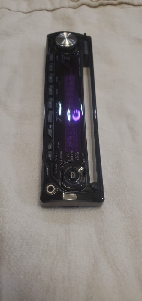Kenwood E232 Car Stereo Removable Faceplate
