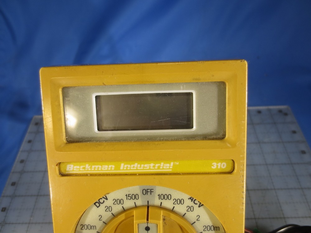 Beckman Tech 310 Digital Multimeter W/ Probes TESTED