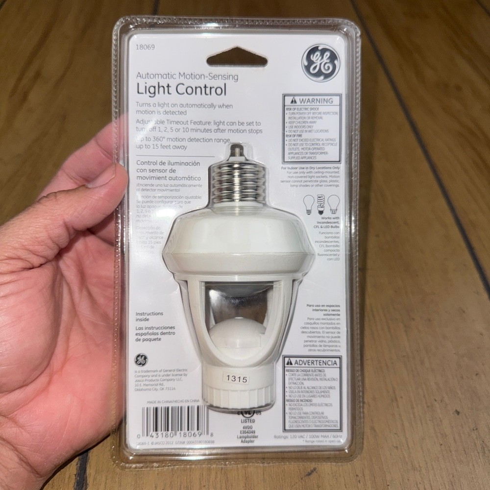 GE Automatic Motion Sensing Light Control Adapter 360 Degree 15 Foot Range Ied