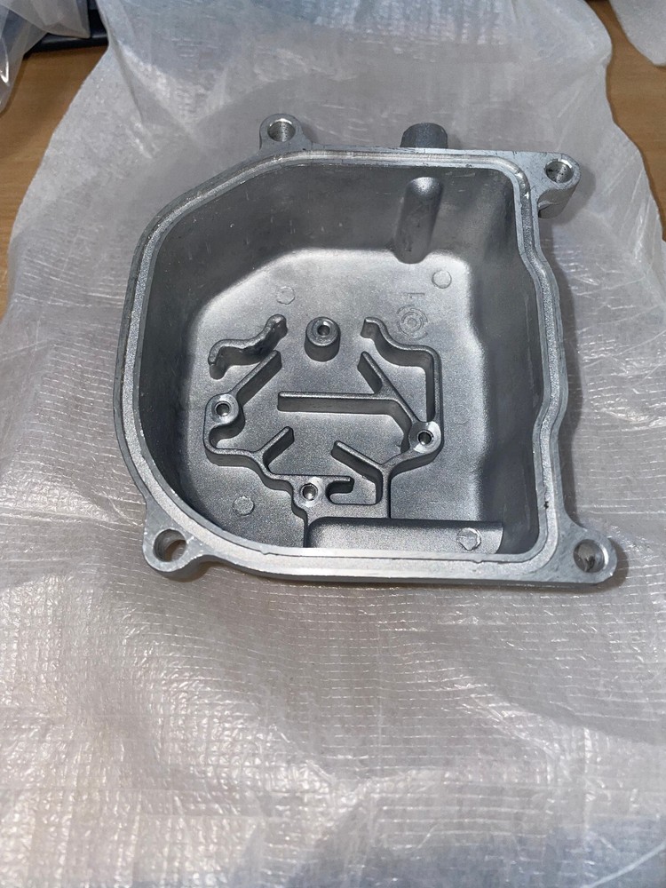 Sym ORBIT 50 CYLINDER HEAD 12301-BE2-A00 (BOX 4)