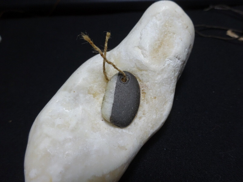 Stone Bead Ancient Bi colour Pendant