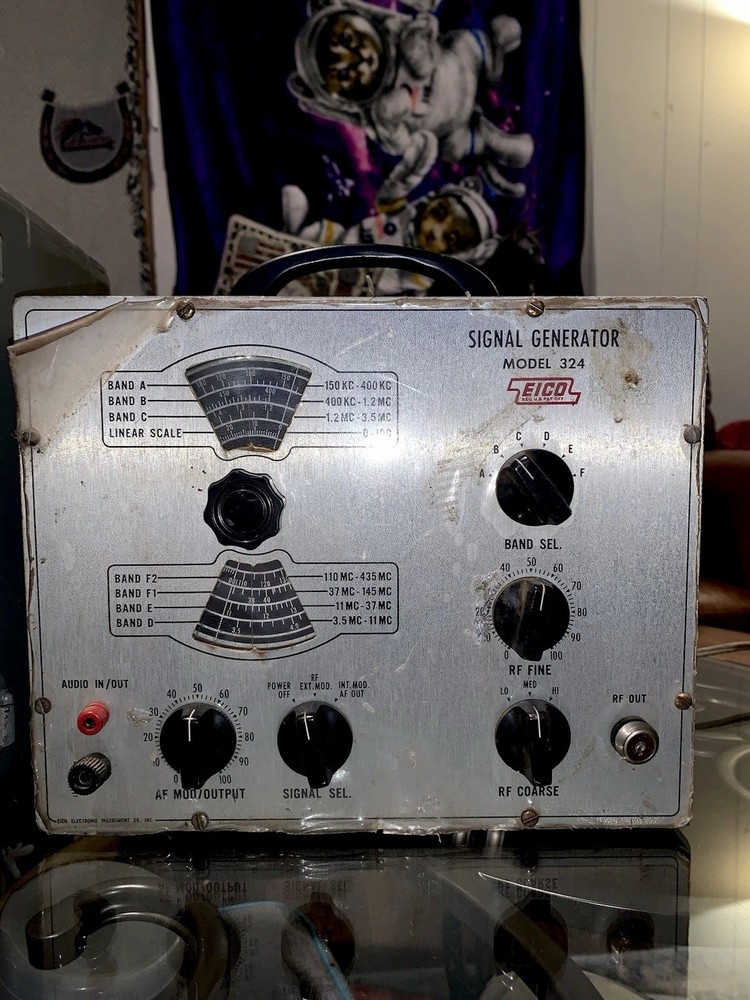 U.S. NAVY RF Signal Generator SG-85/URM-25D