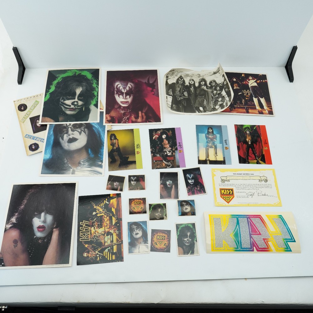 24 pieces Vintage Original 1970s KISS Army Membership Kit Photos Decal sticker