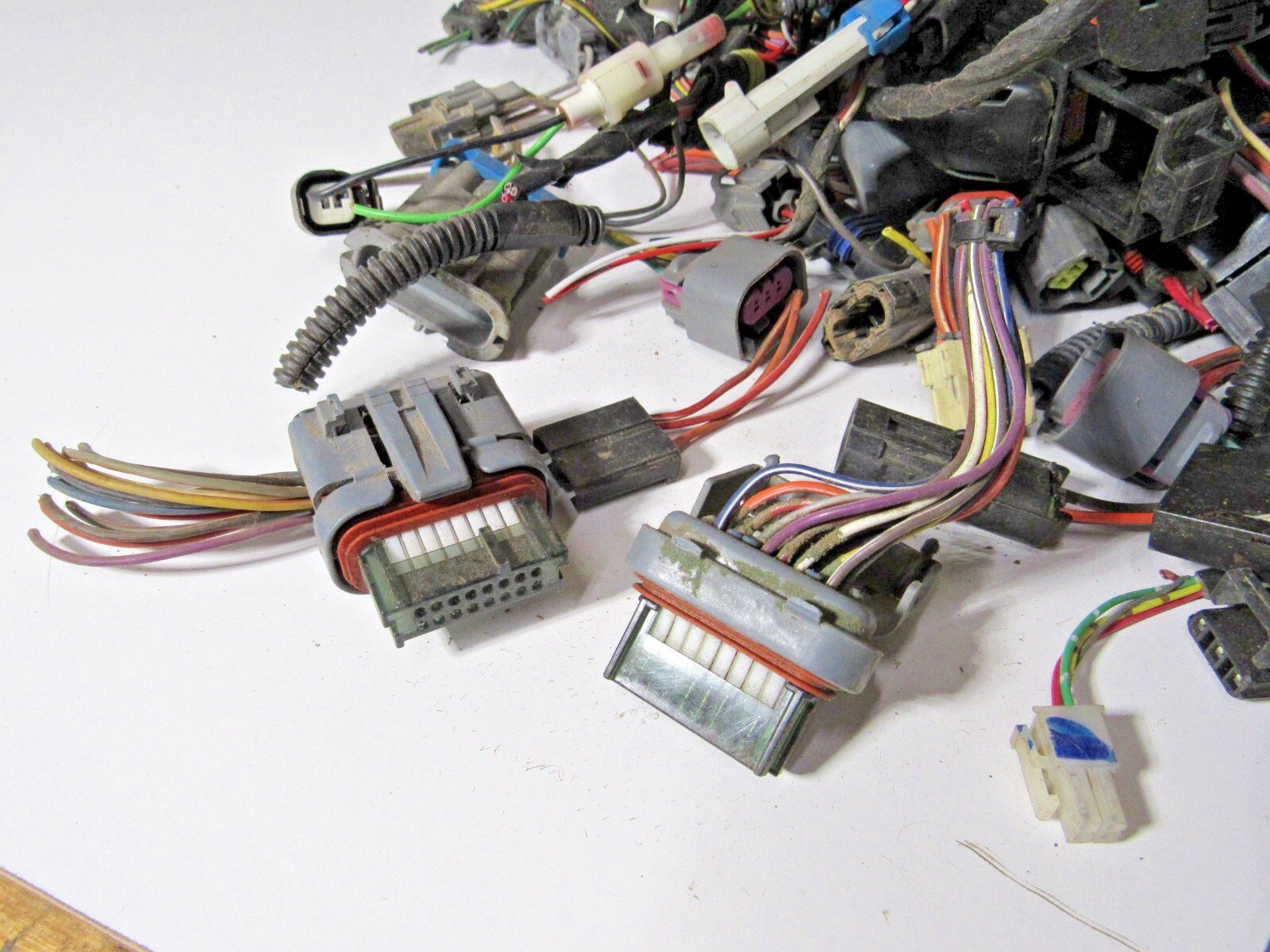 Huge Lot Of OEM Polaris Wire Connections Plugs Connectors Wire Harness Parts